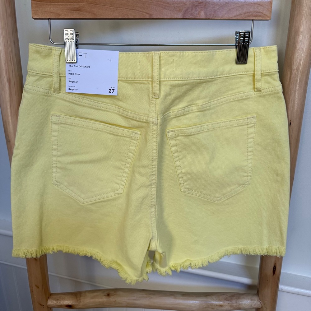 NWT LOFT The Cut Off Short High Rise Yellow Frayed Hem Denim Shorts Womens‎ 27/4 - Picture 2 of 7